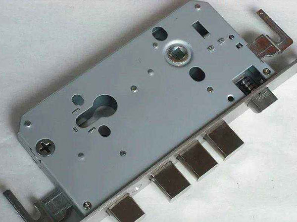 平安24小时上门开锁公司